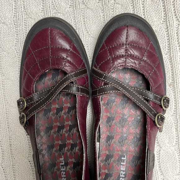 Women’s 7 Merrell flats Zodiac Dark Plum performance footwear buckles stitching - Picture 4 of 13